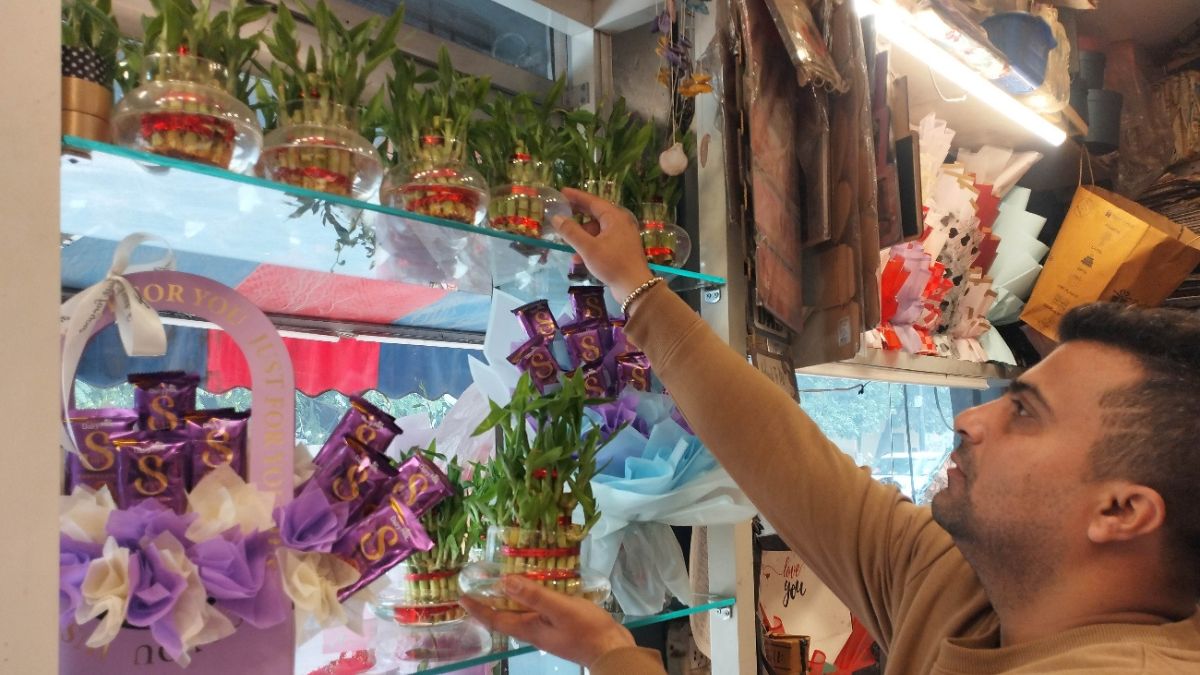 new year 2026 celebrations dubai singapore goa manali moradabad packages