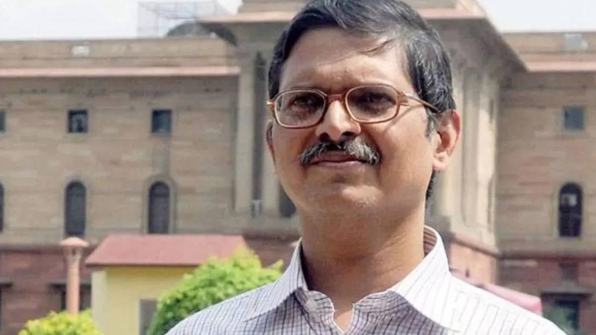 reason behind arrest of former ips officer amitabh thakur has been revealed was jailed four years ago
