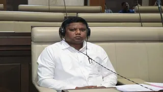 गुरुवार को झारखंड विधानसभा में चालू शीत सत्र में अपनी मांग रखते झामुमो विधायक जगत माझी।