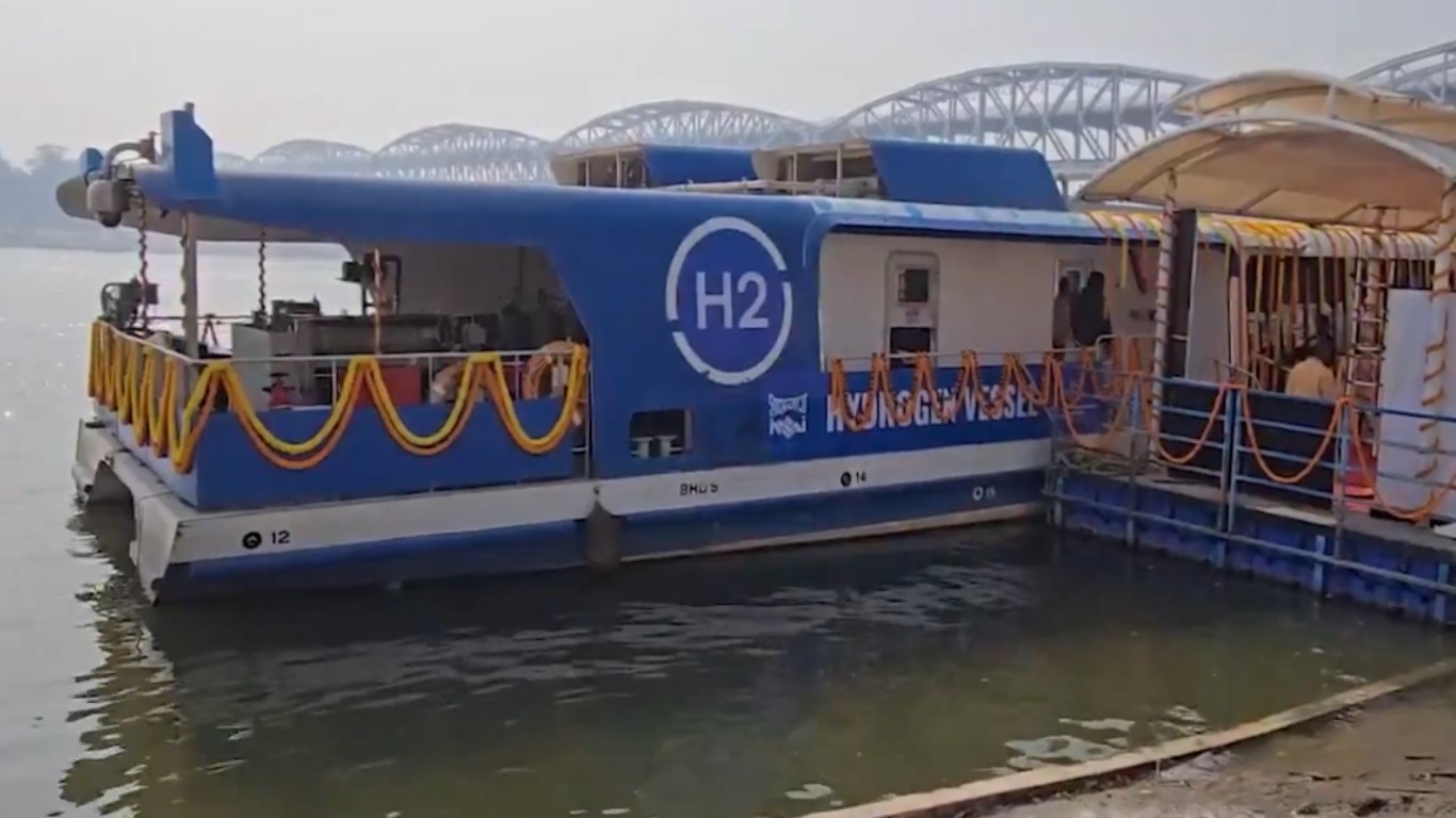 hydrogen fuel cell passenger vessel in ganga begins operations in varanasi see features in pictures jagran special