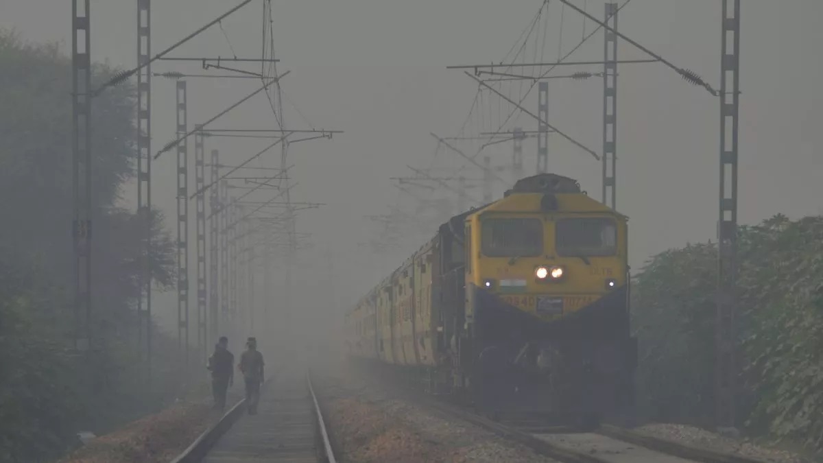 punjab 22 trains cancelled due to fog udhampur shalimar hoshiyarpur express many name included