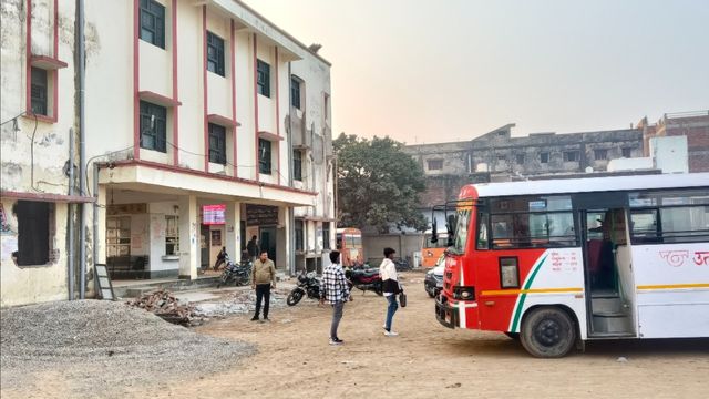 UP Roadways: नए साल में बदलेगी रोडवेज की सूरत, यात्रियों को मिलेगी आधुनिक सुविधाएं
