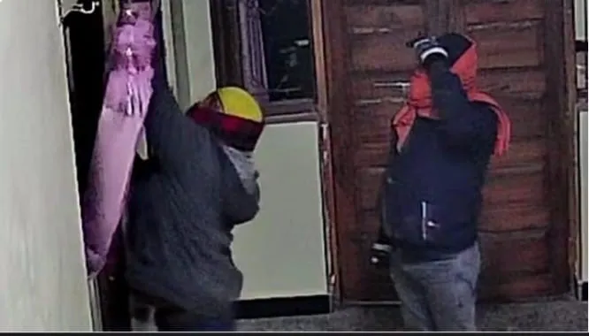 महराजगंज में चोरों ने बंद पड़े मकान को बनाया निशाना, CCTV कैमरे में कैद हुआ घटना
