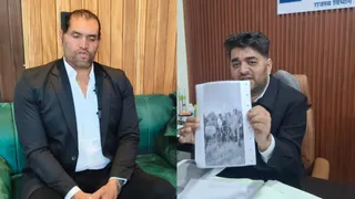 रेसलर ग्रेट खली और पांवटा साहिब के तहसीलदार।