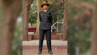 महाराष्ट्र के कोल्हापुर की साई जाधव बनी आइएमए से पास आउट होने वाली पहली महिला अफसर। वह प्रादेशिक सेना में लेफ्टिनेंट बन गई हैं। जागरण