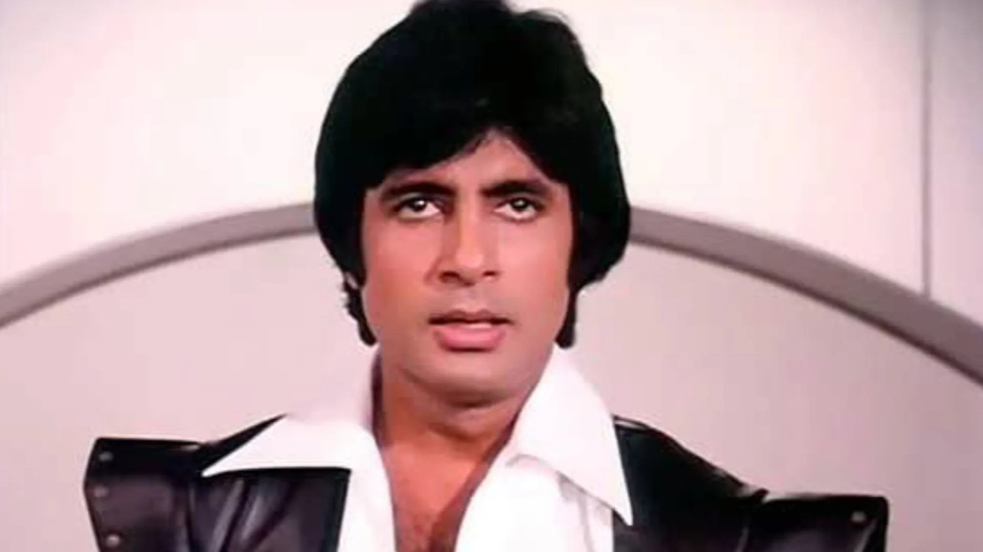 'क्रीम ला दे क्रीम...'Amitabh Bachchan के साथ शुरू हुआ था इस मशहूर विलेन का करियर, 45 साल बाद शेयर की खूबसूरत यादें