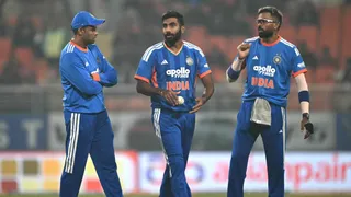 बुमराह और अक्षर को नहीं मिली प्लेइंग इलेवन में जगह। फाइल फोटो