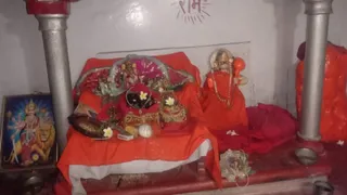 श्रीराम जानकी मंदिर से चांदी का पांच मुकुट चोरी।