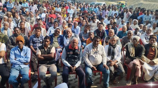 औद्योगिक पार्क के लिए भूमि अधिग्रहण: जनसुनवाई में उठी 10 लाख प्रति कट्टा मुआवजा और नौकरी की मांग
