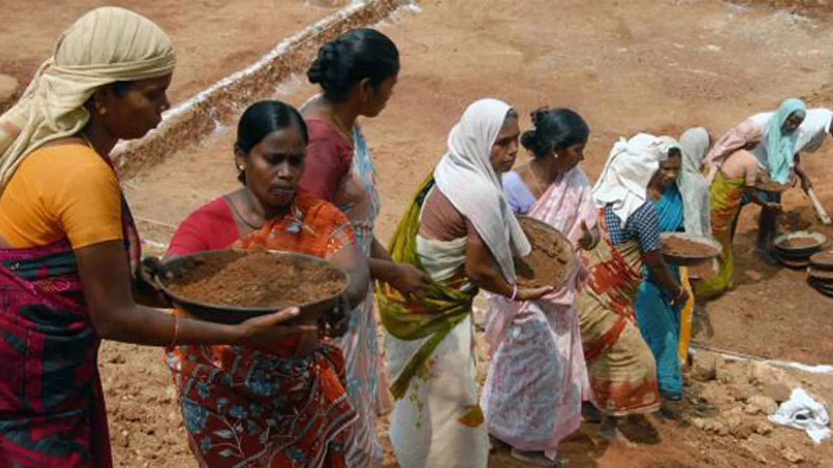 मनरेगा की विदाई, ‘जी राम जी’ की एंट्री! नाम के साथ क्या-क्या बदलेगा? सियासी घमासान तेज
