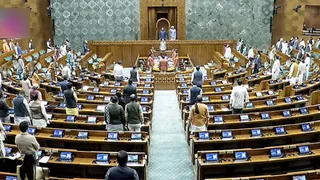 दिल्ली NCR की जहरीली हवा पर लोकसभा में चर्चा (फोटो- पीटीआई)
