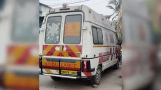 सदर अस्पताल के तीन सहित चार एंबुलेंस है खराब। फोटो जागरण