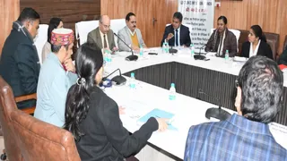 प्रयागराज में निर्वाचन आयोग के उपायुक्त ने एएसडी सूची के सत्यापन को लेकर अधिकारियों को निर्देशित किया।