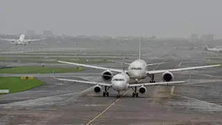 खराब माैसम का देवघर एयरपोर्ट पर कम असर। (प्रतीकात्मक फोटो)