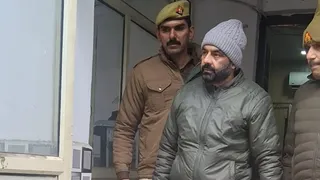 पुलिस की गिरफ्त में नदीम
