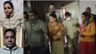 महिला दारोगा प्रिया सिंह और हेड कांस्टेबल शाहिद (इनसेट) को एंटी करप्शन की टीम हिरासत में लेकर जाती हुई। जागरण