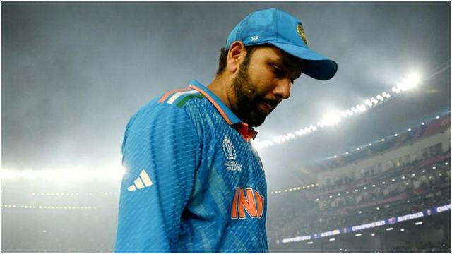 https://www.jagranimages.com/images/2025/12/21/article/image/Rohit-Sharma-(44)-1766332486434.jpg
