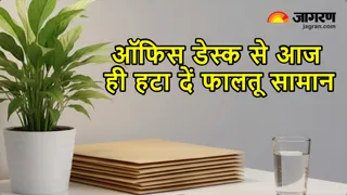 ऑफिस टेबल पर क्या ना रखें (Image source: AI-generated)