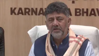 कर्नाटक के डिप्टी सीएम डीके शिवकुमार ने कहा कि मैं अपने डिप्टी सीएम के पद को लेकर खुश हूं। (फोटो सोर्स- ANI)