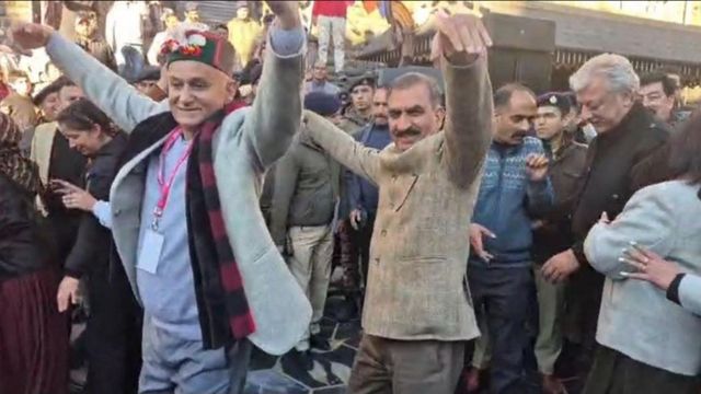 शिमला में CM सुक्खू ने किया विंटर कार्निवाल 2025 का आगाज, 24 घंटे खुले रहेंगे ढाबे और होटल
