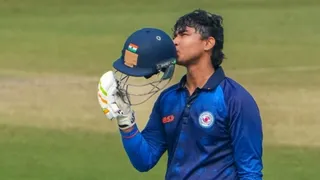 Vaibhav Suryavanshi ने मचाया कोहराम… 36 गेंदों में शतक ठोककर रचा इतिहास