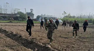 पठानकोट के सरहदी इलाकों में चलाया जा रहा सर्च ऑपरेशन।