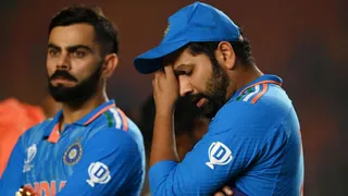 वनडे वर्ल्ड कप की हार के बाद कोहली और रोहित। फाइल फोटो