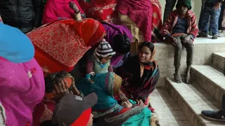 लापरवाही का आरोप, अस्पताल संचालक और चिकित्सक पर कार्रवाई की मांग। जागरण