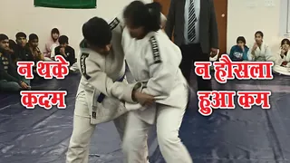 खेल स्पर्धा में प्रतिभाग करते खिलाड़ी