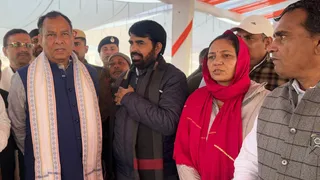 रैली स्थल का विधायक पवन खरखौदा के साथ दौरा करते भाजपा प्रदेश अध्यक्ष मोहनलाल बडौली। जागरण