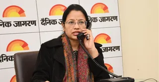 दैनिक जागरण के हेलो डाक्टर में पाठकों के सवालों का जवाब देतीं जीएसवीएम मेडिकल कालेज के नेत्र रोग विभाग की प्रोफेसर डा.शालिनी मोहन। जागरण