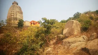 मदनपुर प्रखंड के उमगा पहाड़ स्थित सूर्य मंदिर। जागरण