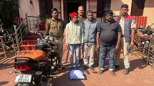 Odisha News: ओडिशा में अवैध कफ सिरप तस्करी के रैकेट का भंडाफोड़, तीन आरोपी गिरफ्तार