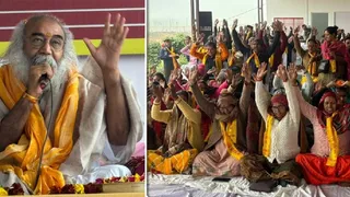 सत्संग में प्रवचन देते आचार्य प्रमोद कृष्णम। जागरण