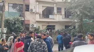 फेज-5 में लुटेरों ने दिया था वारदात को अंजाम, पुलिस एक-एक कड़ी जोड़कर जांच को आगे बढ़ा रही।