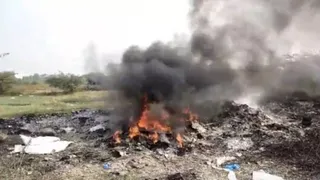 प्रतिबंधित स्क्रैप में इस तरह लगाई जाती है आग। सौ. स्थानीय निवासी