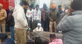 हत्या के बाद परिवार व समर्थकों ने थाना धर्मकोट के बाहर धरना लगा दिया।
