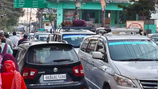 पुलिस को मशक्कत करनी पड़ी। जागरण