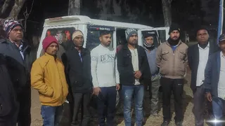 घटना के बाद जुटे परिजन। फोटो जागरण