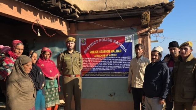 कठुआ पुलिस का बड़ा एक्शन, पाकिस्तान में छिपे 7 आरोपियों की करोड़ों की संपत्ति लाइन अटैच
