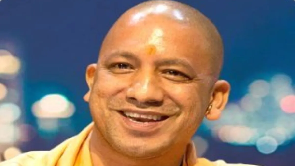 मुख्यमंत्री योगी आदित्यनाथ पहुंचे काशी, सर्किट हाउस में करेंगे अधिकारियों के साथ बैठक