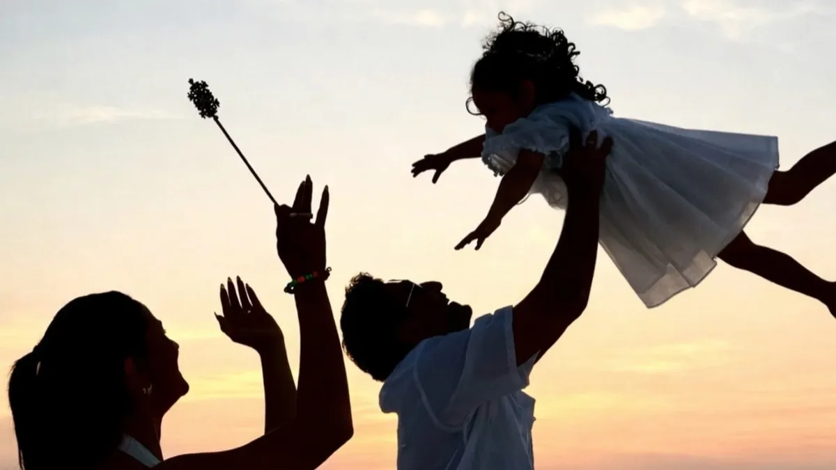 पापा रणबीर के साथ Raha Kapoor ने की मस्ती, Alia Bhatt ने 2026 की पहली फैमिली फोटो की शेयर
