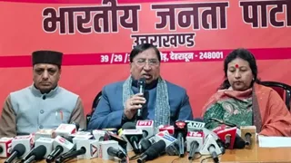 प्रदेश भाजपा मुख्यालय में पत्रकारों से बातचीत करते राज्यसभा सदस्य नरेश बंसल।