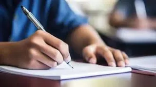 प्रयागराज में यूपी बोर्ड के स्कूलों में प्री-बोर्ड परीक्षा कार्यक्रम में संशोधन किया गया है, परीक्षाएं 12 जनवरी से शुरू होंगी।