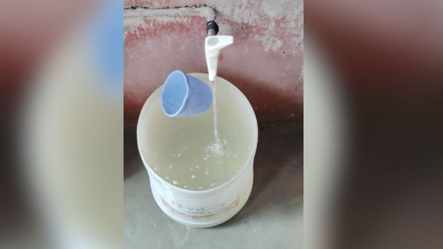 गोरखपुर में जल निगम की लापरवाही से आ रही दूषित पानी, गंभीर रोगों से ग्रसित हो रहे लोग
