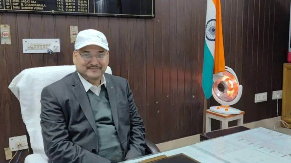 यदि आप 18 साल के हो गए हैं तो तुरंत कर लें ये काम, SIR ड्राफ्ट लिस्ट सार्वजनिक होने के बाद DM ने लोगों से की अपील
