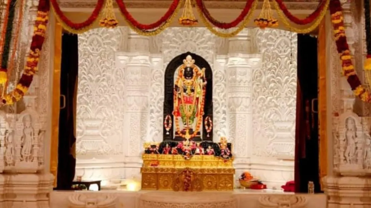 राम मंदिर के दर्शन व आरती पास में दलालों की सेंधमारी, सामान्य दर्शनार्थियों को नहीं मिल रहा लाभ
