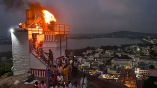तिरुपरंकुंद्रम कार्तिकई दीपम पर मद्रास हाईकोर्ट का फैसला। फाइल फोटो