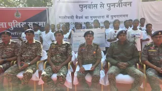 छत्तीसगढ़ में 26 नक्सलियों ने किया सरेंडर