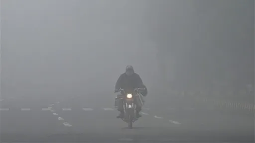 https://www.jagranimages.com/images/2026/01/07/article/image/dense-fog-1767779548838-1767779571750.jpg